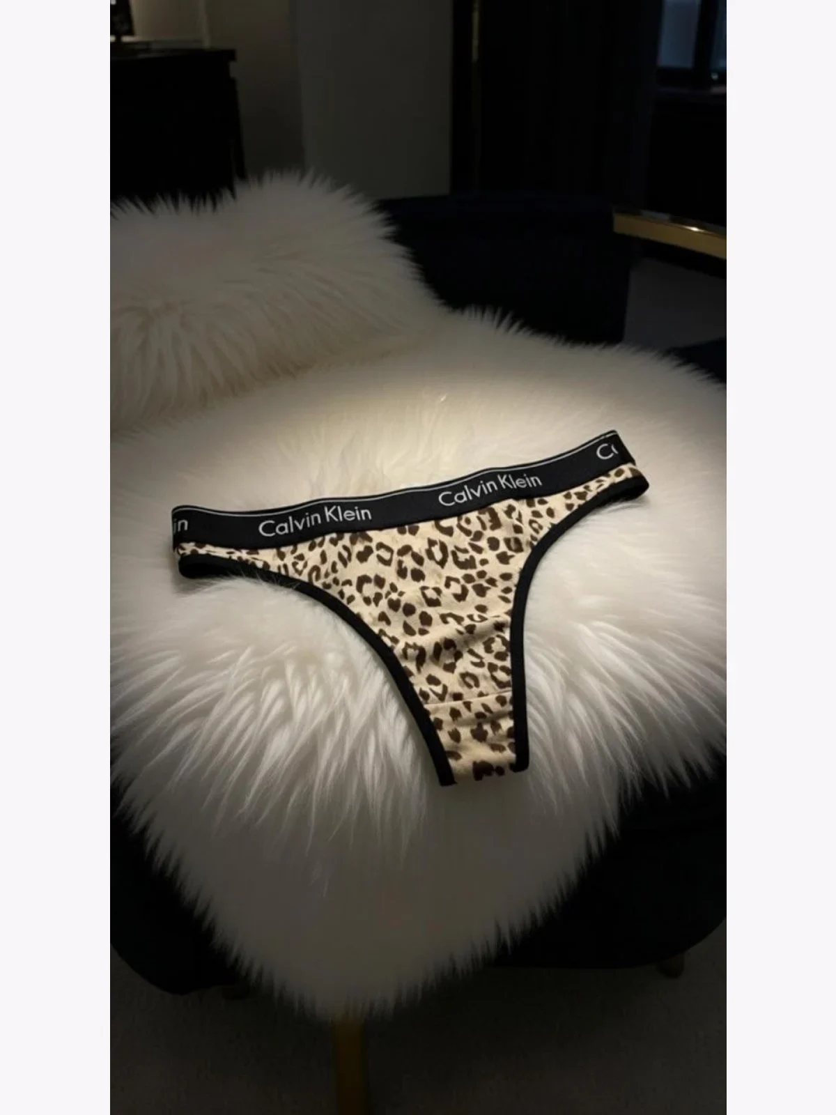 شورت بک‌لس زنانه اسپرت طرح Calvin Klein سایز L و XL، تصویر 2